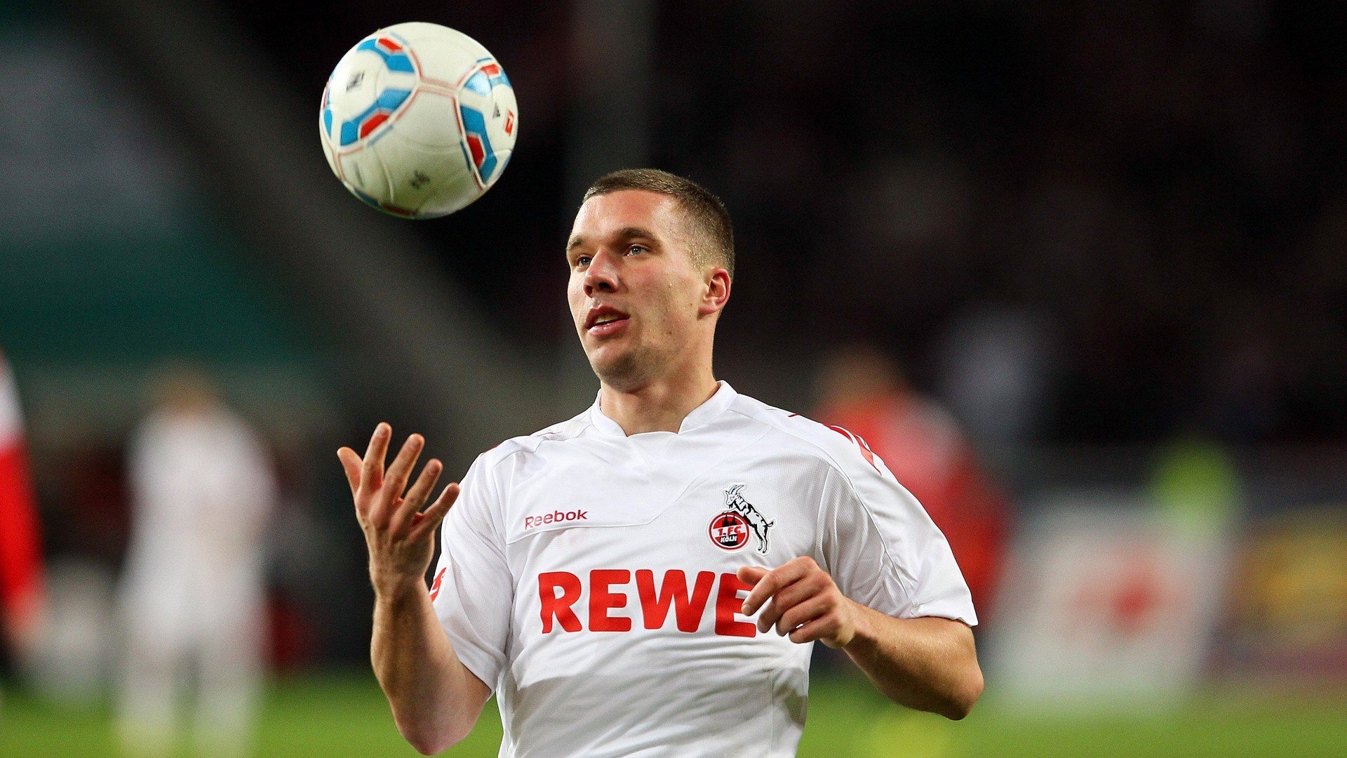 九游中心官网-中国足球国家队教练团队专业水平稳步提高，中国足球国家队现在的教练是谁